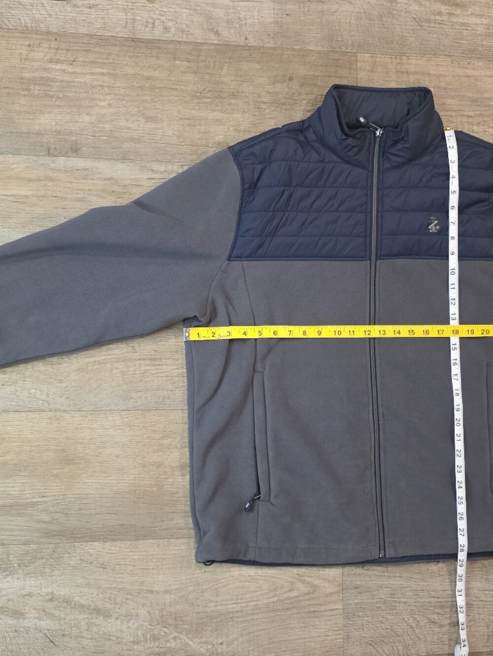 Izod Men's Gray and Navy Quilted-Yoke Full-Zip Performance Jacket